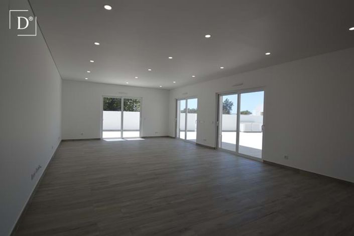 Image No.8-4 Bed Villa for sale