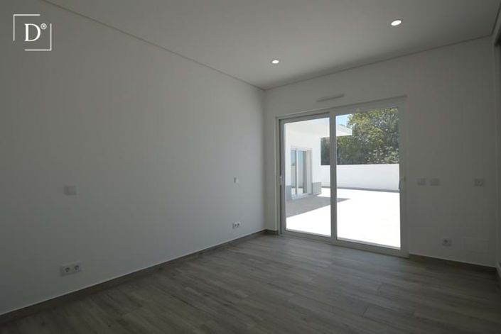 Image No.9-4 Bed Villa for sale