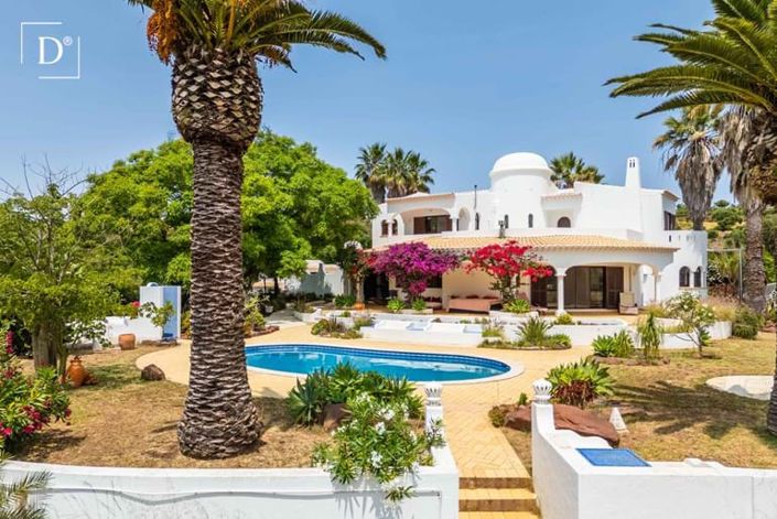 Image No.1-3 Bed Villa for sale