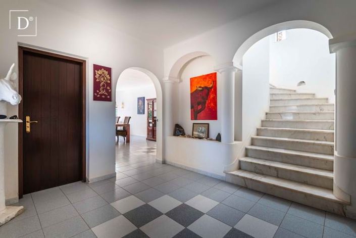 Image No.18-3 Bed Villa for sale