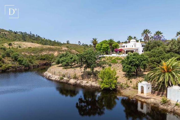 Image No.1-3 Bed Villa for sale