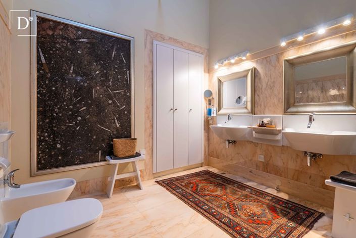 Image No.20-5 Bed Villa for sale