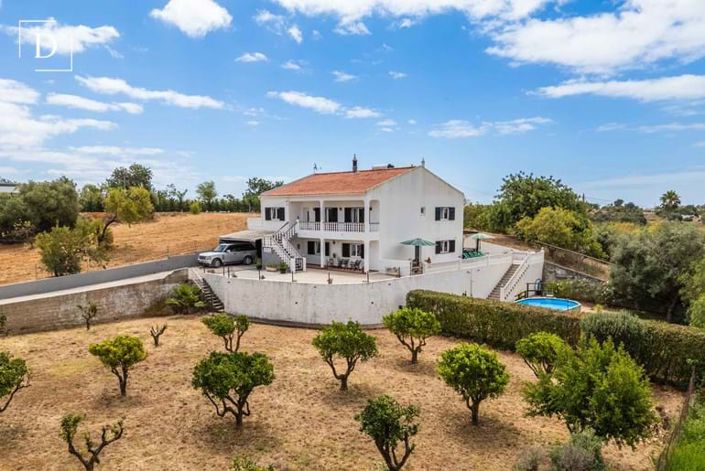 Image No.1-5 Bed Villa for sale