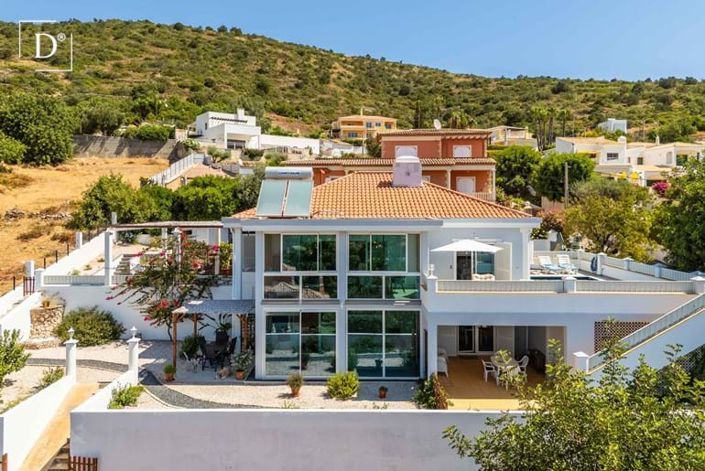 Image No.1-4 Bed Villa for sale