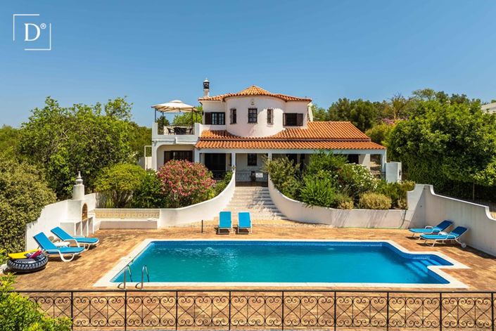 Image No.1-4 Bed Villa for sale