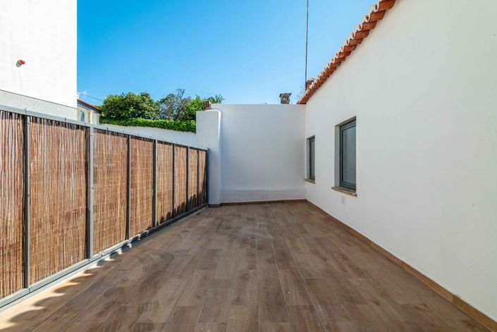 Image No.19-4 Bed Apartment for sale