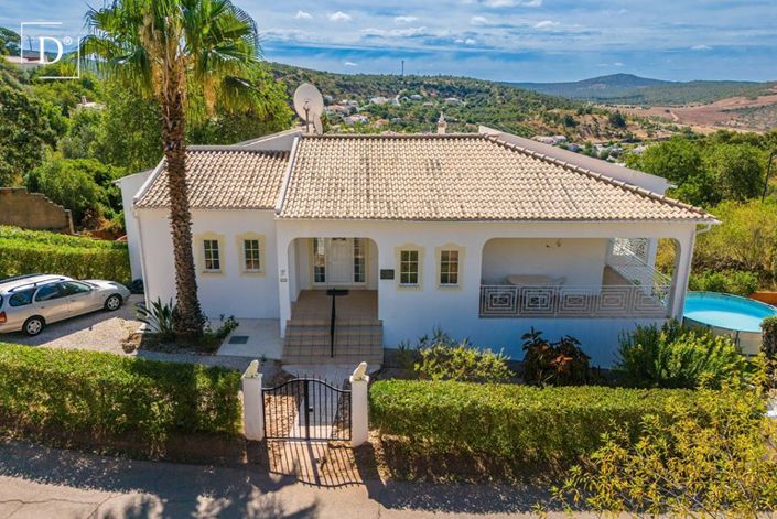 Image No.1-4 Bed Villa for sale