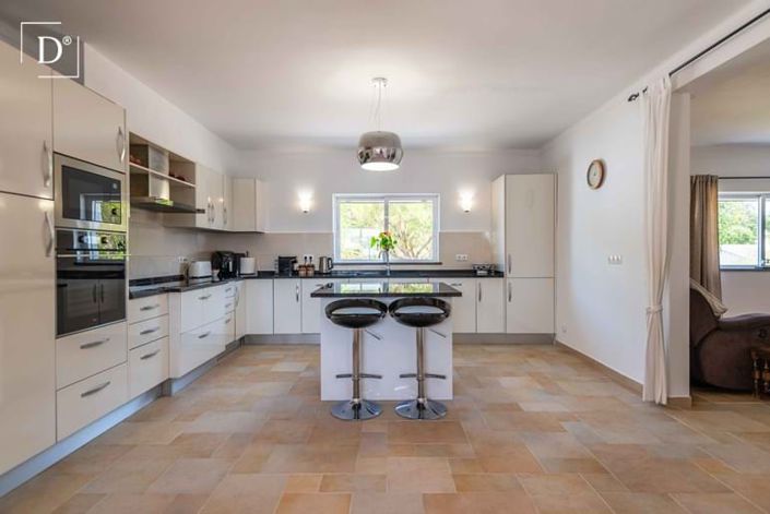 Image No.2-Villa de 4 chambres à vendre à Sao Bras de Alportel