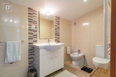 1-12235-a6143ebb3cb0547d86cbab874af8e5c603a53