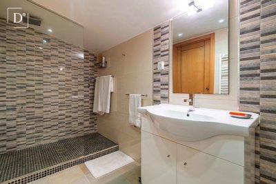 1-12235-a6143ebb3cb0547d86cbab874af8e5c603a53