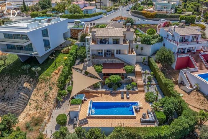 Image No.1-3 Bed Villa for sale