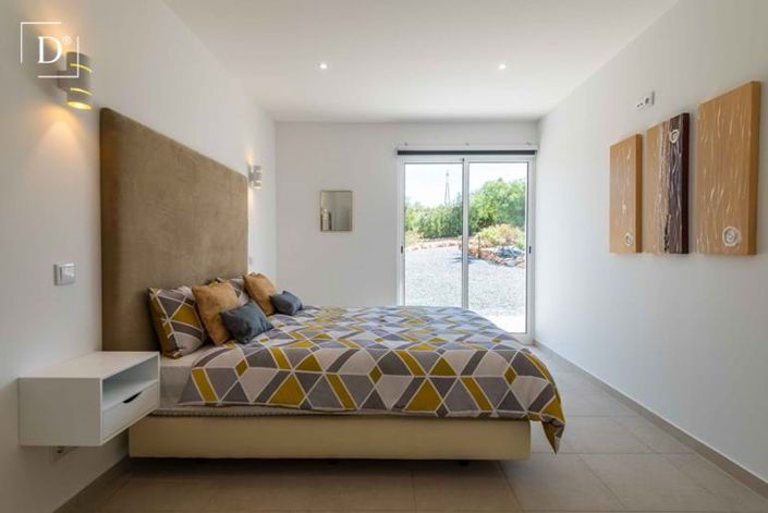 Image No.12-5 Bed Villa for sale