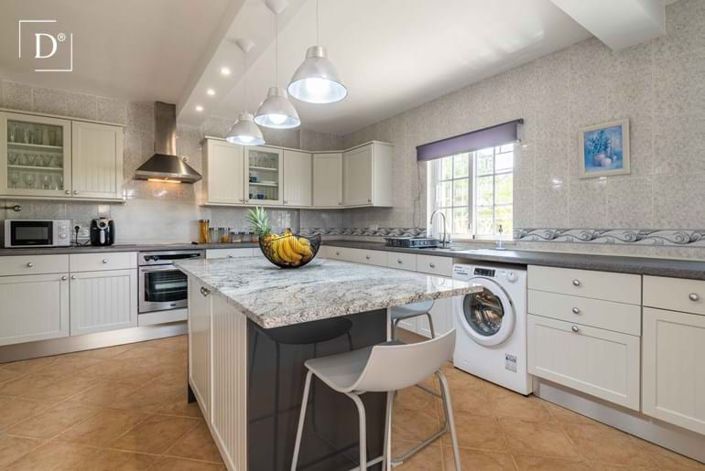 Image No.2-5 Bed Villa for sale