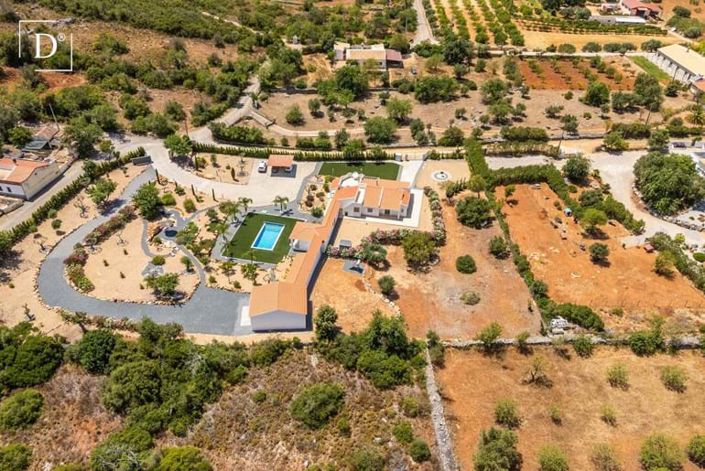 Image No.37-5 Bed Villa for sale