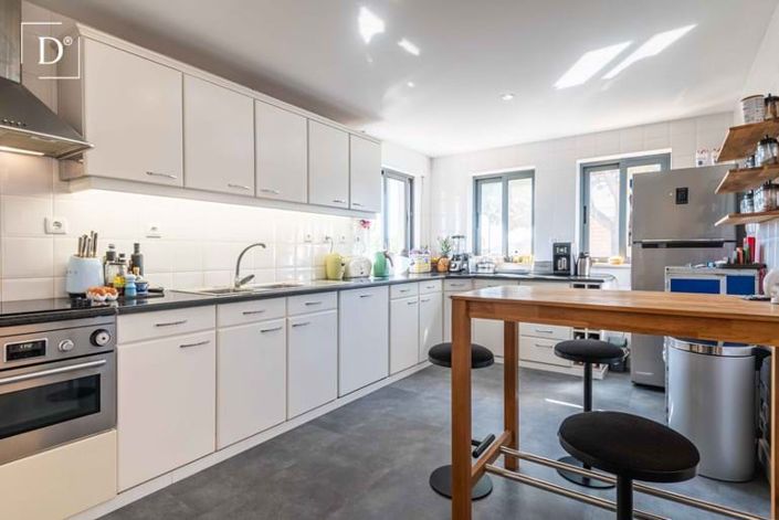 Image No.2-4 Bed Villa for sale