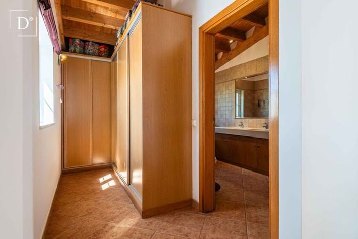 Image No.11-3 Bed Villa for sale