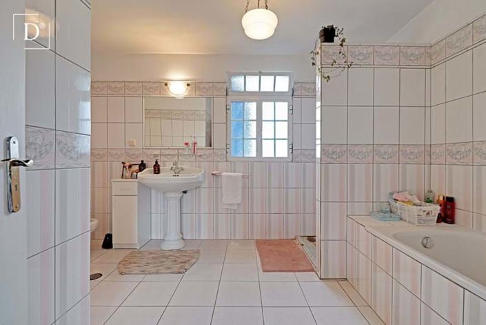 Image No.25-5 Bed Villa for sale