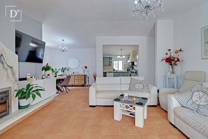 Image No.5-5 Bed Villa for sale