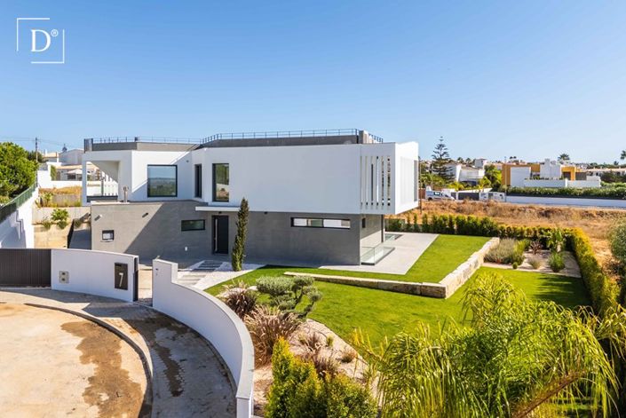 Image No.2-Villa de 4 chambres à vendre à Albufeira