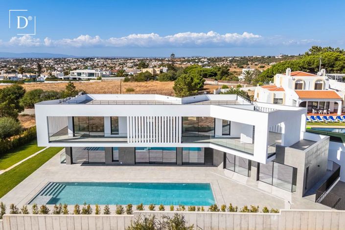 Image No.3-Villa de 4 chambres à vendre à Albufeira