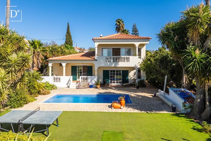 Image No.1-4 Bed Villa for sale
