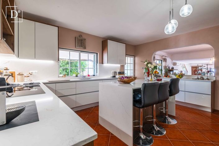 Image No.5-4 Bed Villa for sale