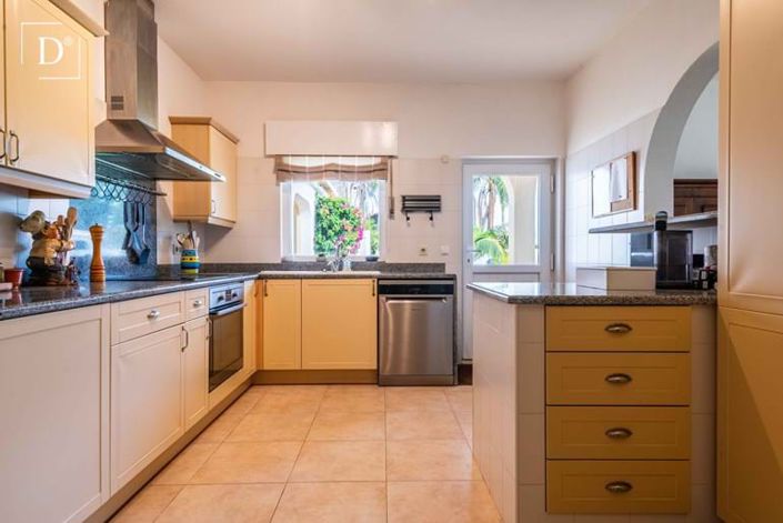 Image No.6-Villa de 6 chambres à vendre à Lagoa