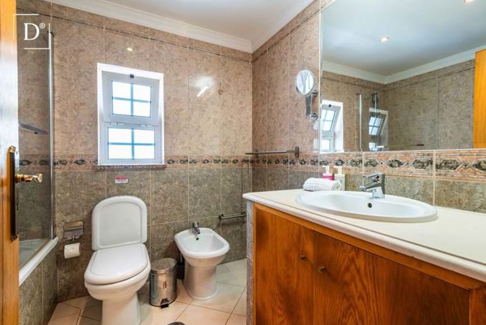 Image No.18-4 Bed Villa for sale