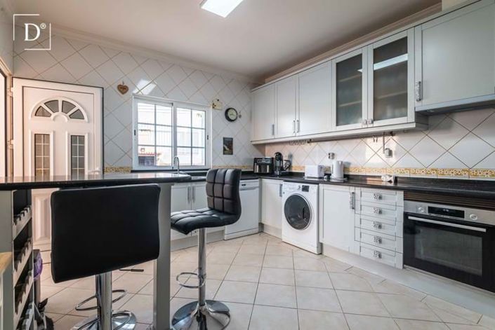 Image No.8-4 Bed Villa for sale