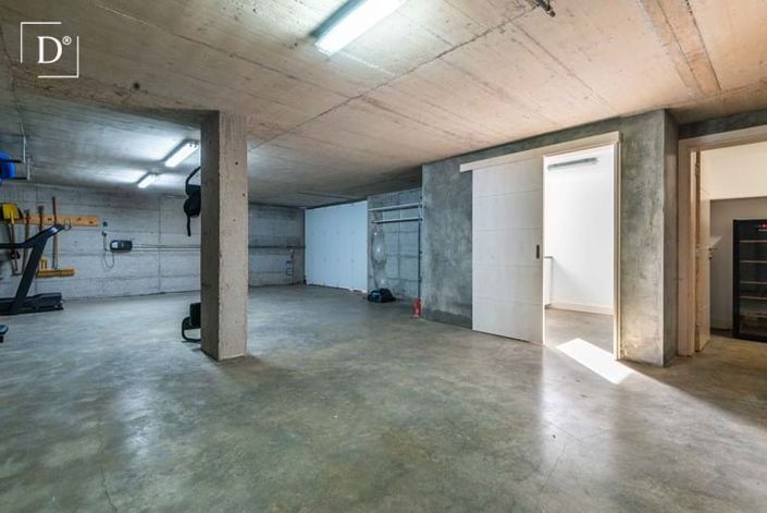 Image No.48-4 Bed Villa for sale