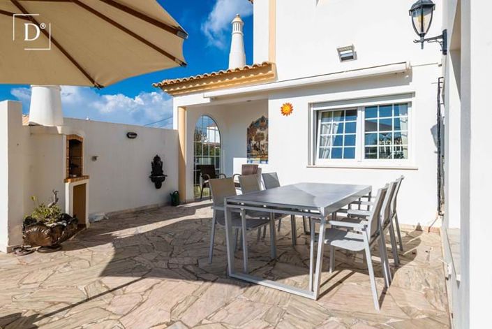 Image No.25-4 Bed Villa for sale