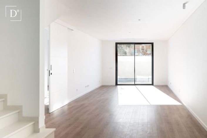 Image No.2-3 Bed Villa for sale