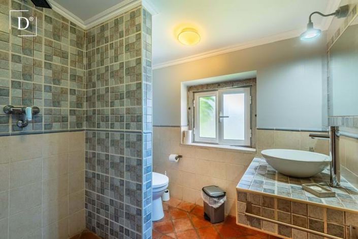 Image No.26-9 Bed Property for sale