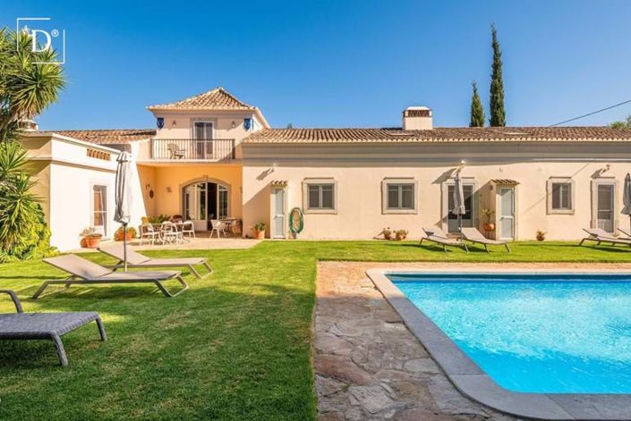 Image No.4-9 Bed Property for sale