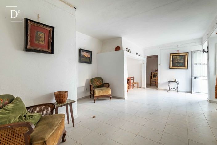 Image No.4-7 Bed Villa for sale