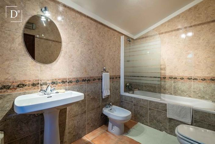 Image No.11-3 Bed Villa for sale