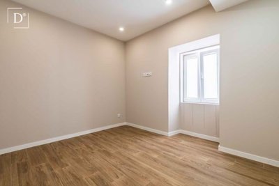 1-12370-a6143ebb3cb0547d86cbab874af8e5c603a53