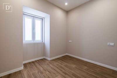 1-12370-a6143ebb3cb0547d86cbab874af8e5c603a53