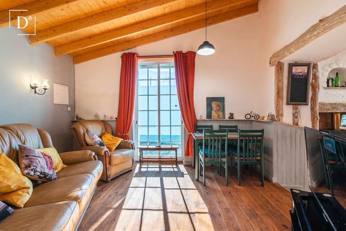 Image No.10-2 Bed Villa for sale