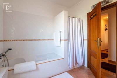 1-12413-a6143ebb3cb0547d86cbab874af8e5c603a53