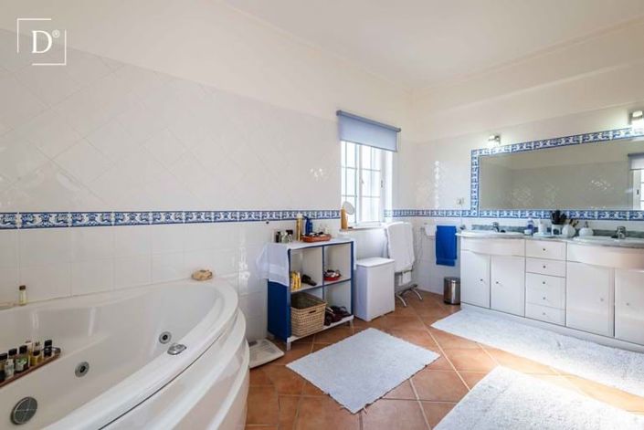 Image No.17-3 Bed Villa for sale