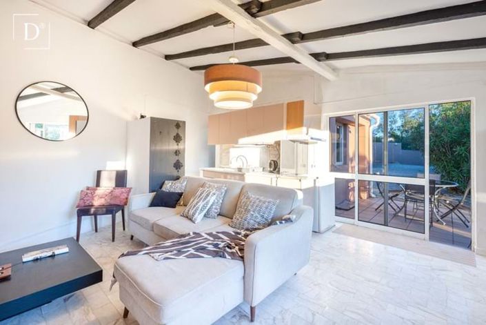 Image No.13-6 Bed Property for sale