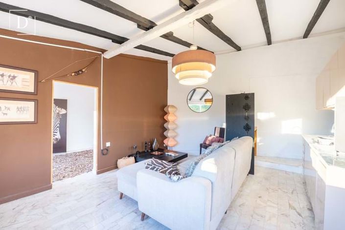 Image No.14-6 Bed Property for sale