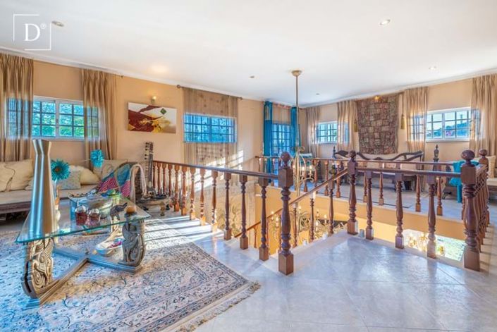 Image No.15-6 Bed Property for sale