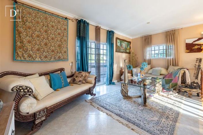 Image No.16-6 Bed Property for sale