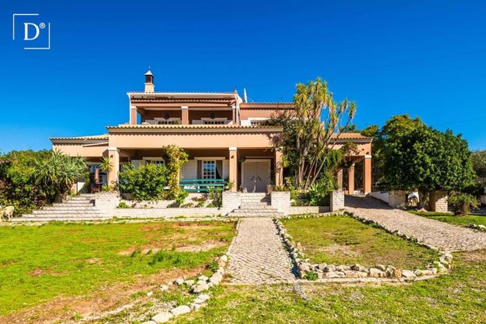 Image No.19-6 Bed Property for sale