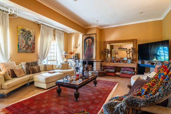 Image No.2-6 Bed Property for sale