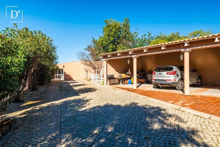 Image No.21-6 Bed Property for sale