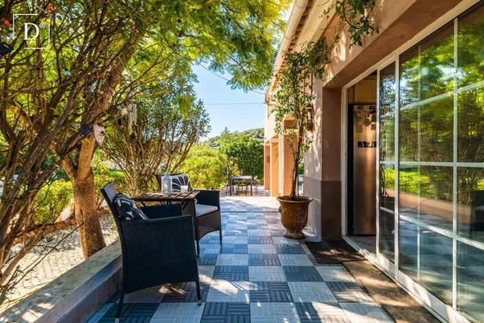 Image No.23-6 Bed Property for sale