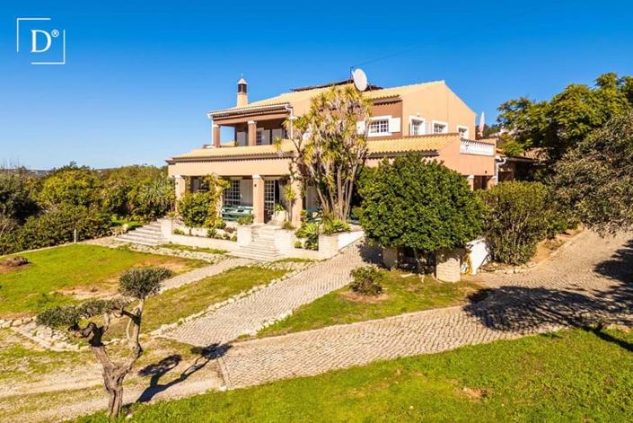 Image No.26-6 Bed Property for sale